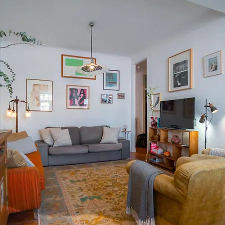Life In Colour & Art - Charming 3bed Apartment *