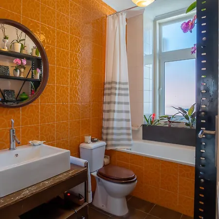 Life In Colour & Art - Charming 3bed * Lisbon