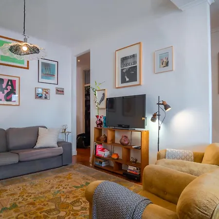 Life In Colour & Art - Charming 3bed Apartment Lisbon