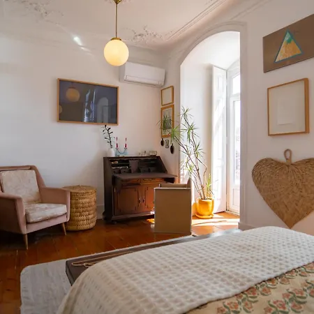 Life In Colour & Art - Charming 3bed * Lisbon